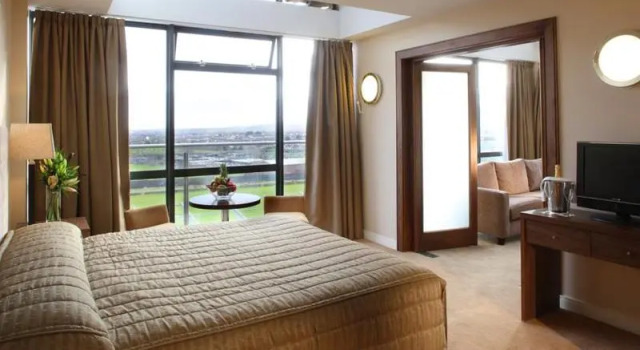 Одноместный номер Standard с балконом Maldron Hotel Tallaght
