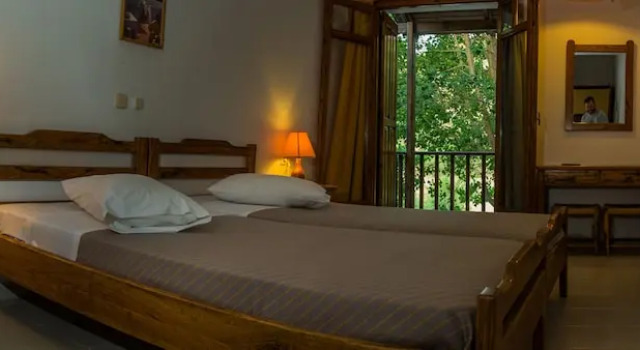 Трёхместный номер Standard с балконом Neos Omalos Hotel