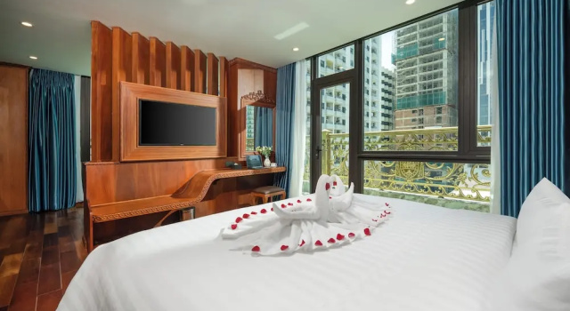 Monalisa Luxury Hotel