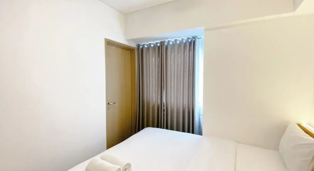 Deluxe lejlighed Spacious And Homey 2Br With Work Space At Meikarta Apartment