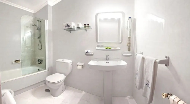 Семейный номер Standard с балконом Hotel Ancora SANXENXO