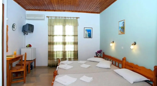 Трёхместный номер Standard с видом на горы Hotel Nostos