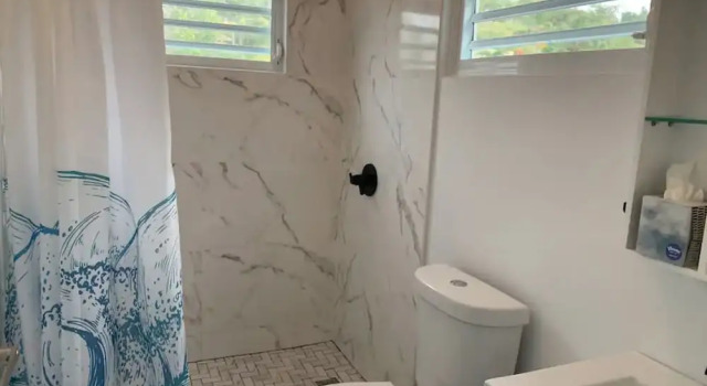 Luksusowy suite 1 sypialnia i balkonem i z częściowym widokiem na ocean The Beach Pad