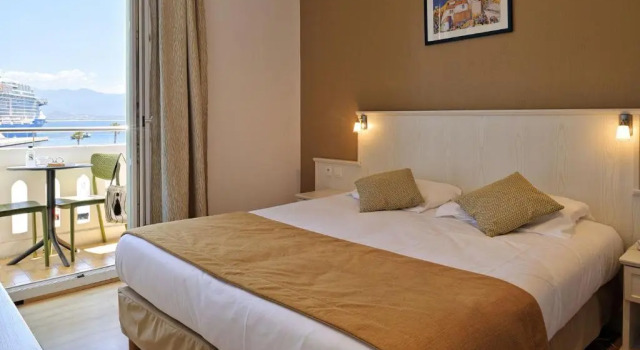 Двухместный номер Standard с балконом и с видом на море Hôtel Du Golfe