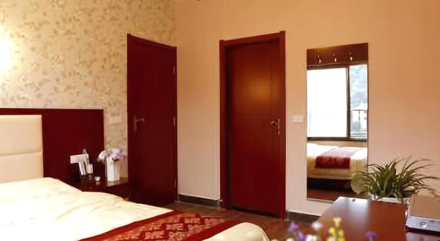 Longjun Jiayuan Hotel, Rezervovat Hotel Luo-jang Henan