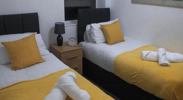 Family-friendly 3-bed House in Swansea, Забронировать Дом для отпуска Виллы Суонси, рядом с Dylan Thomas Centre, Вилла