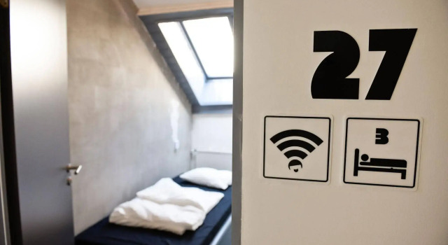 LOL Boutique Hostel City Center, Забронировать Хостел Хостелы Будапешта, рядом с Станция метро Vorosmarty Square, Хостел