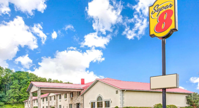 Люкс Standard Super 8 by Wyndham Mt. Vernon