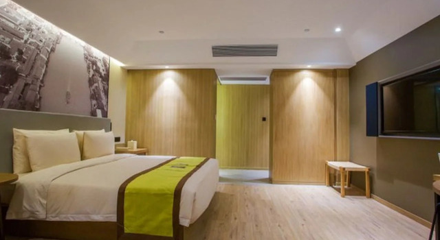 Hangzhou Yunhe Atour Hotel