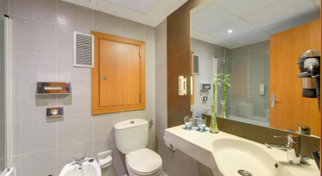 Двухместный номер Deluxe с балконом Sercotel Córdoba Medina Azahara