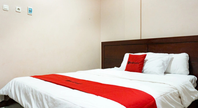 Номер Standard RedDoorz @ Jalan Cendrawasih Timika