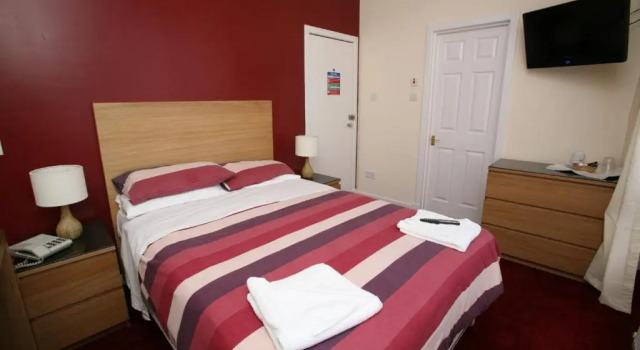 Двухместный номер Economy Clifton Hotel