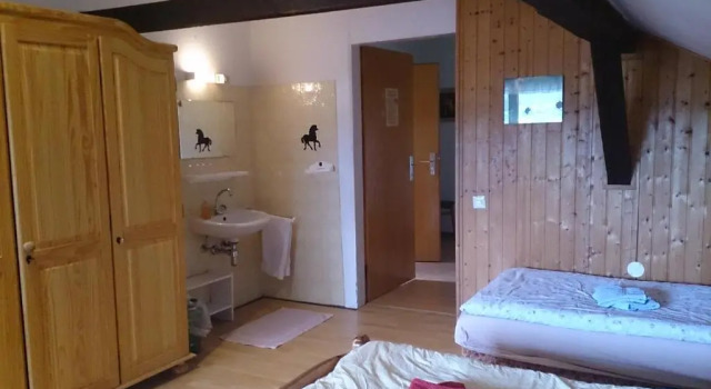 Четырёхместный номер Standard Gästehaus Burgwald-Trekking
