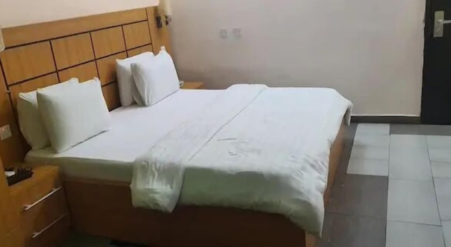 Sonamoni  Hotel, Buchen Sie Hotel Warri Delta