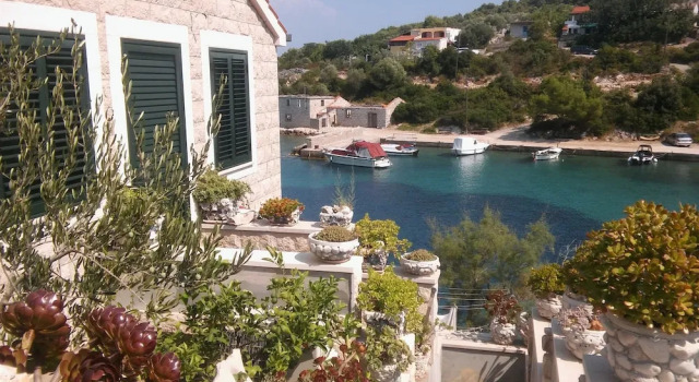 Apartment Mirjana, Varaa Huoneisto Hotellit Split-Dalmatia pysäköinnillä, Pysäköinti
