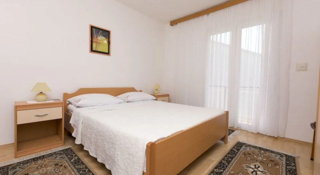 Apartments Visnja, Забронировать Апартаменты/квартира Отели Примоштен с парковкой, рядом с Пляж Затока, Парковка