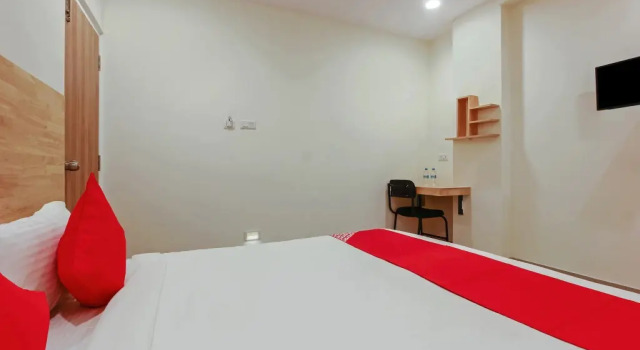 OYO Flagship 76687 Ramoji Kothapet, Rezerwuj Hotel Surūrnagar 