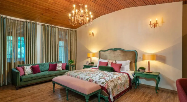 Номер Deluxe с балконом и с видом на бассейн Clove Villa