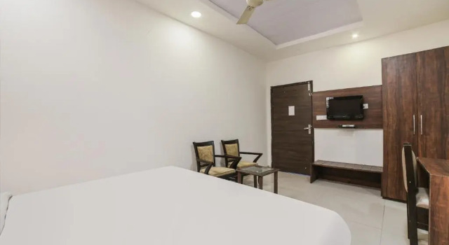 Номер Comfort Townhouse Hollywood Heights