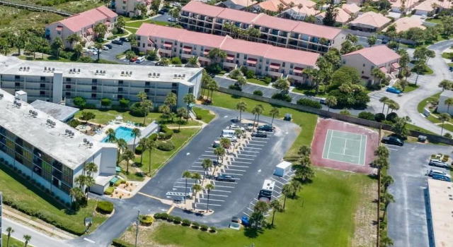 Коттедж с балконом Beach Haven