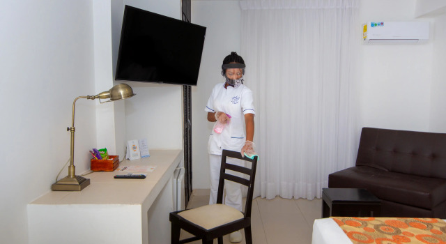 Полулюкс Hotel Playa Club