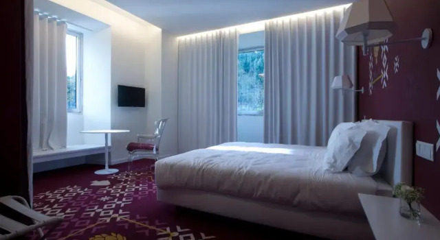 Двухместный номер Deluxe HD | Duecitânia Design Hotel