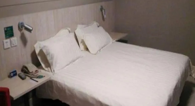 Magnotel Railway Station Ningbo, Reservar Hotel Haishu District Ningbo, perto de Daqing Bridge Station