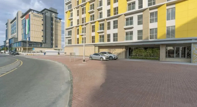 Delightful 2BR Apartment Privà Living, Забронировать Апартаменты/квартира Отели Арабиан Ранчес с бассейном, Бассейн
