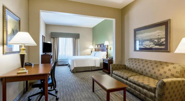 Двухместный номер Standard Holiday Inn Express & Suites Bradenton East-Lakewood Ranch by IHG