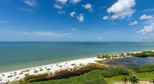Estero Beach & Tennis Apartment 7300-1206A