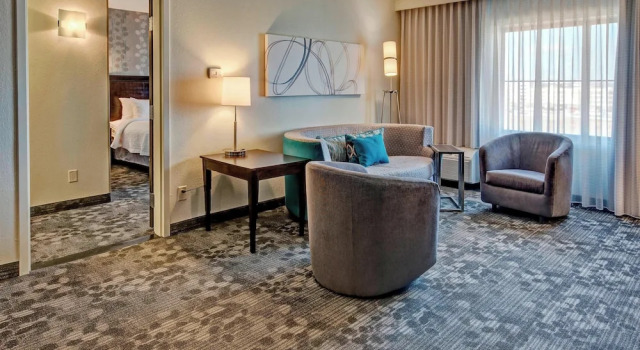 Люкс Courtyard by Marriott Midland