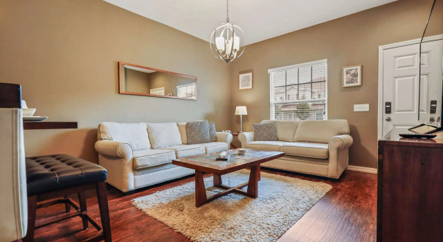 Family Spacious 3BR Townhouse With Pool Access