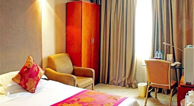 Fengleyuan, Rezervovat Hotel Čeng-čou Henan