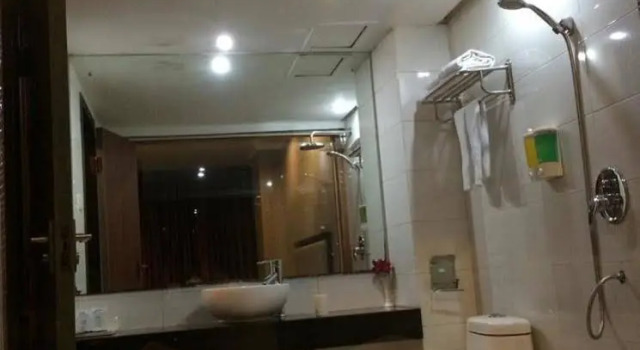 Zhubao Hotel - Zhuhai, Забронировать Отель Чжухай Гуандун, рядом с Zhuhai Fishing Girl Statue