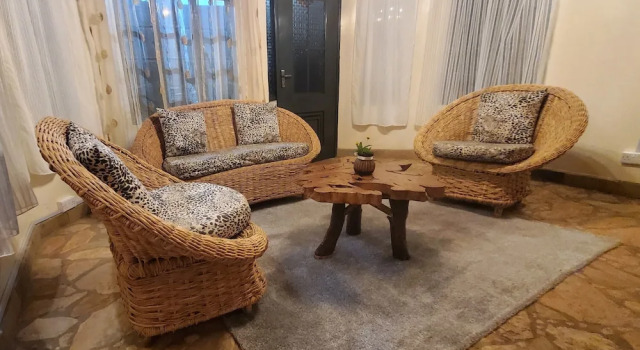 Edaala Comfort - Cottage Rooms, Buchen Sie Hotel Nairobi CBD Nairobi, in der Nähe von Nairobi Giraffe Centre