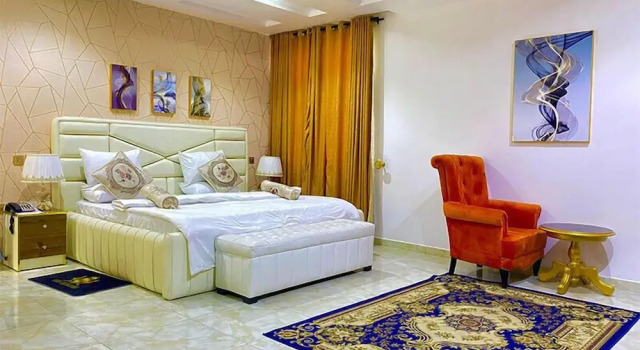 Hogis Luxury Hotel, Забронировать Отель Калабар Нигерия