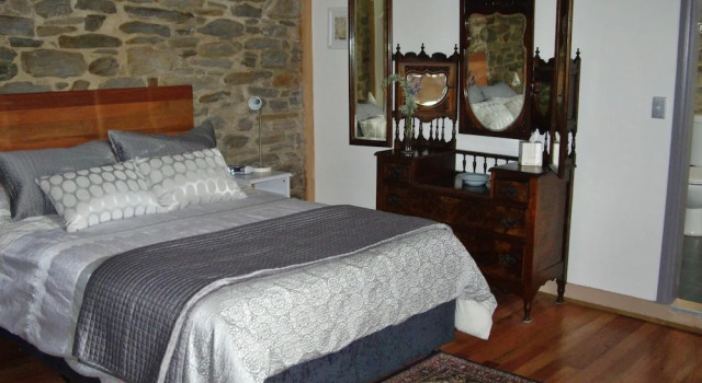 1860 Wine Country Cottages, Book Feriehus  