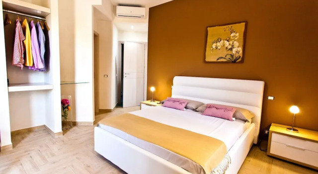 Номер Deluxe B&B Shining