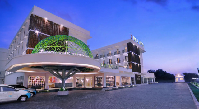 Standardní Třílůžkový pokoj D'MAX Hotel & Convention Lombok