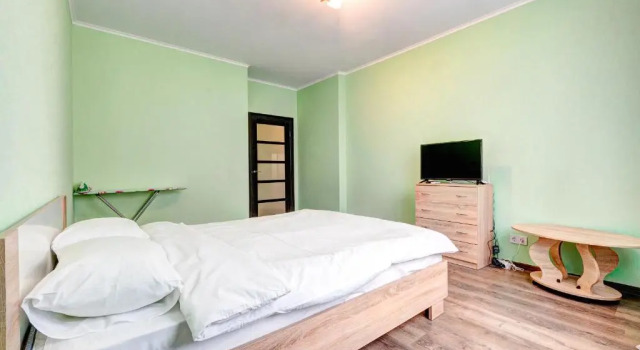Апартаменты Standard Apartment Voskresenska 18 , Парковые Озера