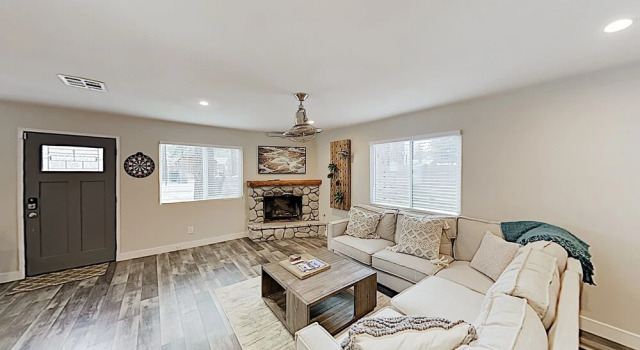 New Listing! Chic : Hot Tub & Outdoor Kitchen 2 Bedroom Cabin, Забронировать Дом для отпуска Биг-Бэар-Сити San Bernardino Mountains