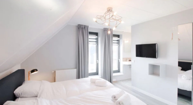 Oesterdam Resort 24868, Book Resort Schuddebeurs 