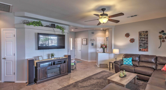 4 Mi to Lake Havasu: Home w/ Rooftop Balcony, Забронировать Отель Лейк-Хавасу-Сити штат Аризона