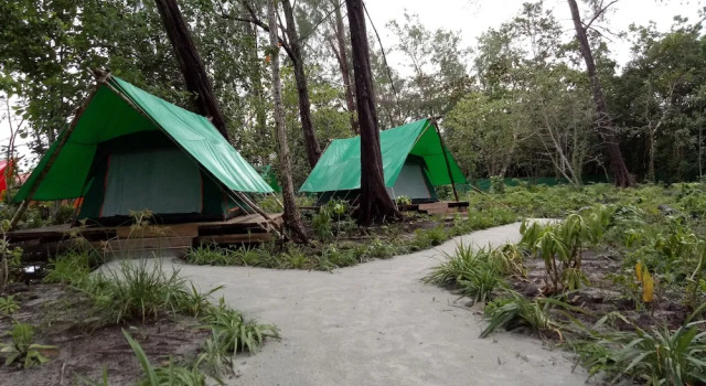 Семейный тент рядом с пляжем Koh Rong Love Resort - Hostel