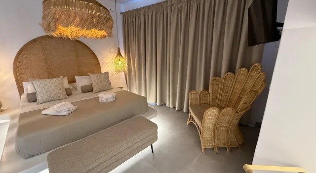 Семейный номер Standard с балконом Kohylia Beach Guest House