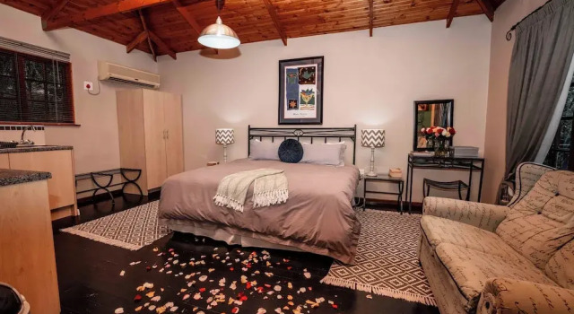 Коттедж Comfort Thulamela Bed and Breakfast