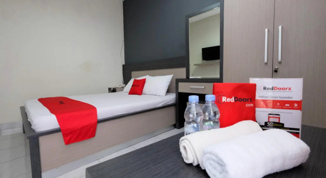 RedDoorz near Moro Mall Purwokerto