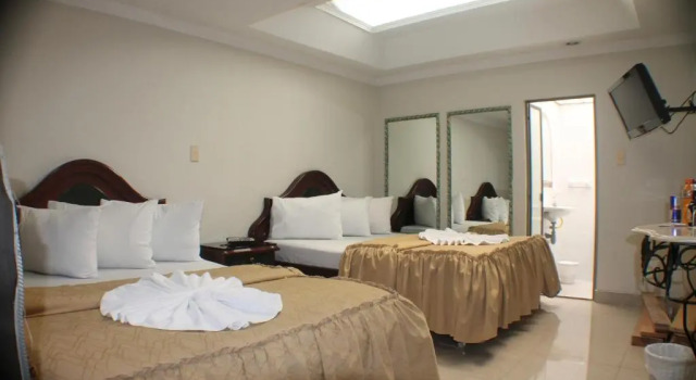 Трёхместный номер Standard Hotel Business