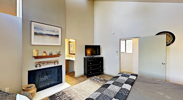 4BR 4BA Rustic Mountain Condo Park City by RedAwning