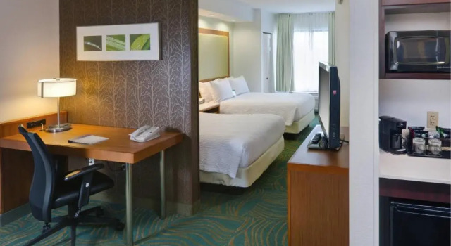Студия SpringHill Suites by Marriott Lansing West
